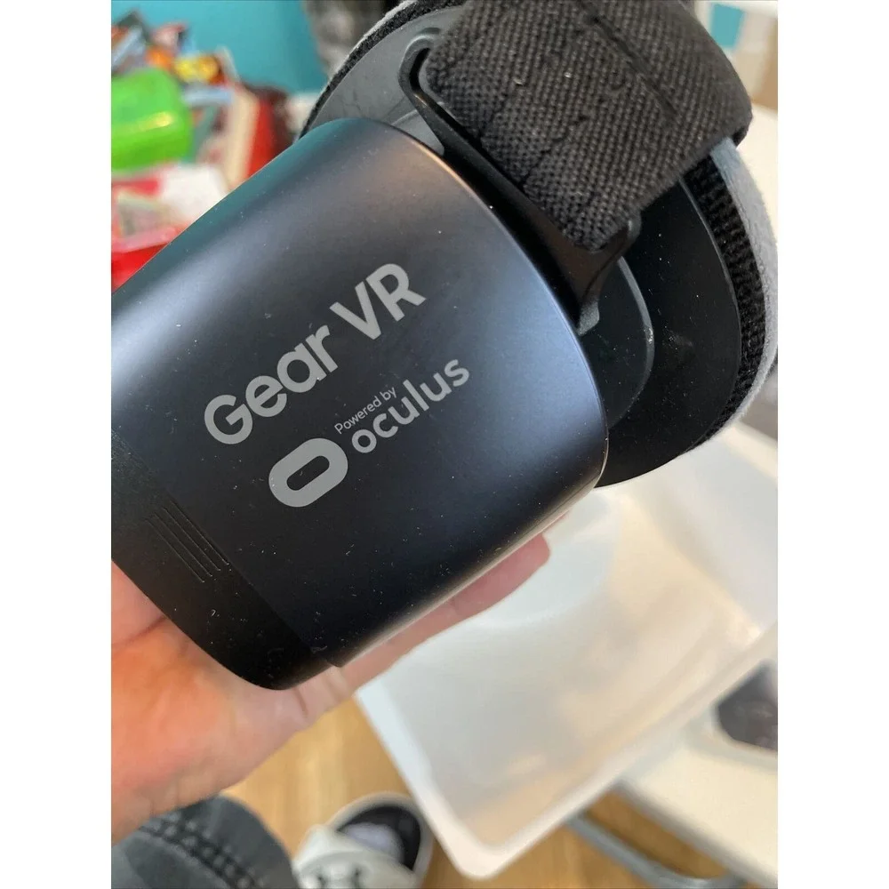 Samsung Gear VR 2 Oculus Virtual Reality Headset (17)‎